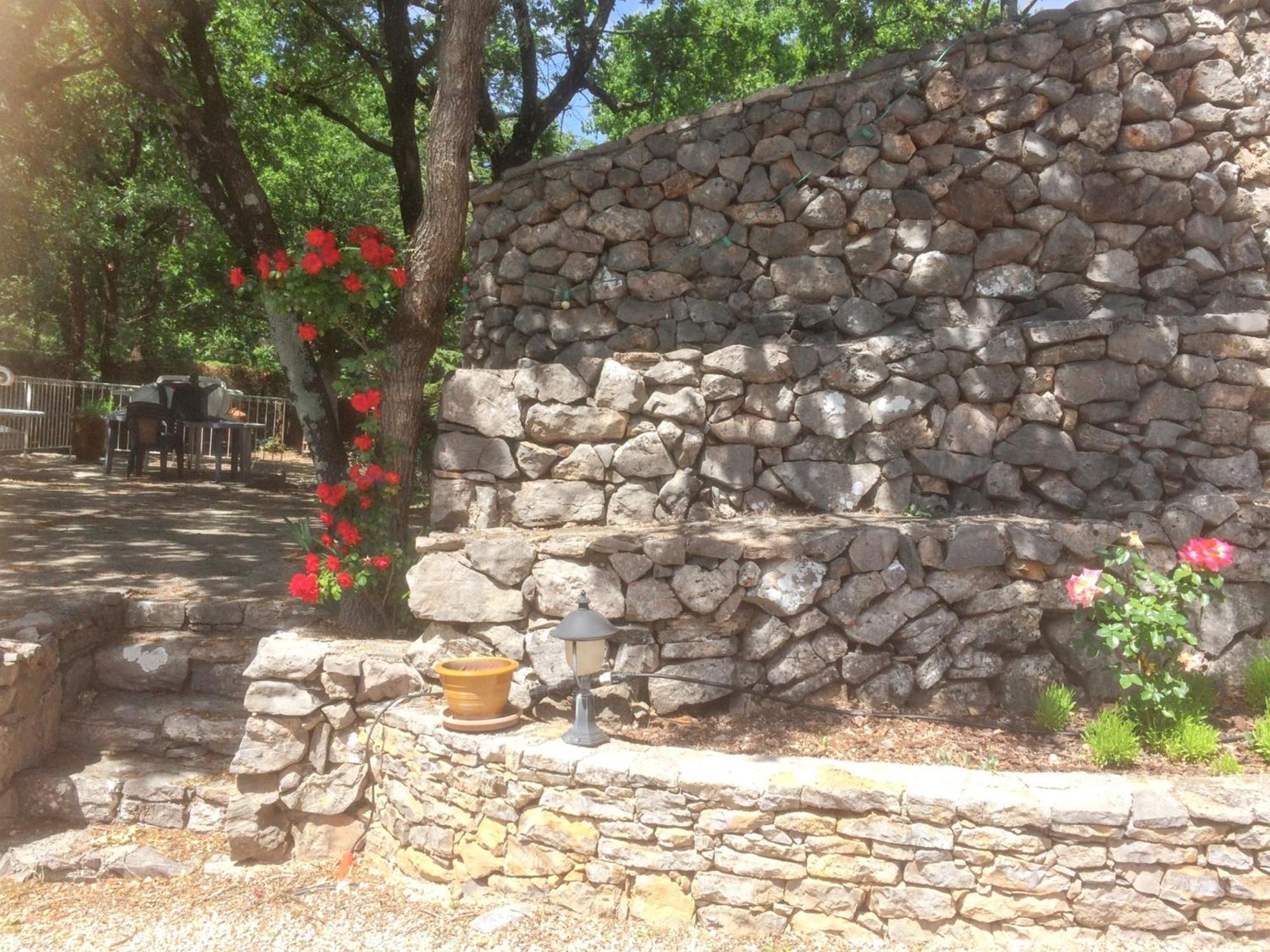 Villa Spacieuse Avec Piscine A Saint Maximin Εξωτερικό φωτογραφία